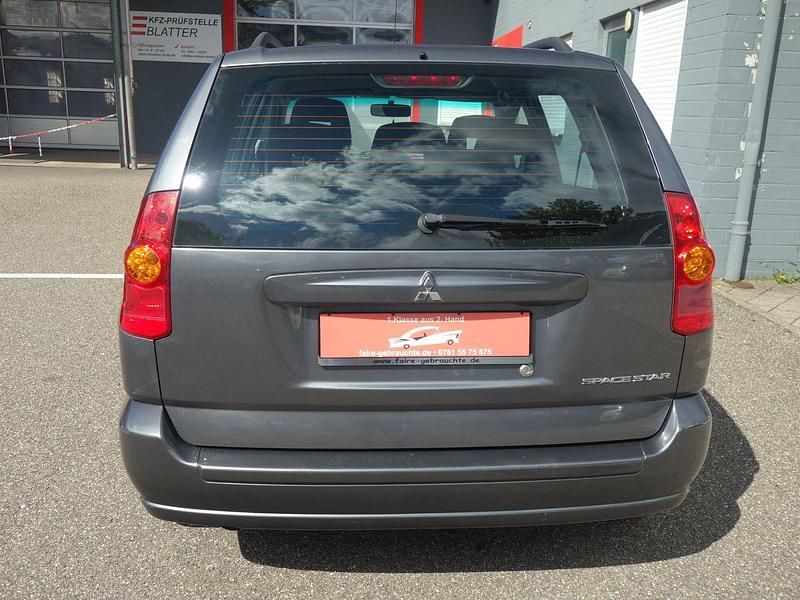 Gebraucht Mitsubishi Space Star 98 PS (72 kW) 2003 Grau Van / Kleinbus
