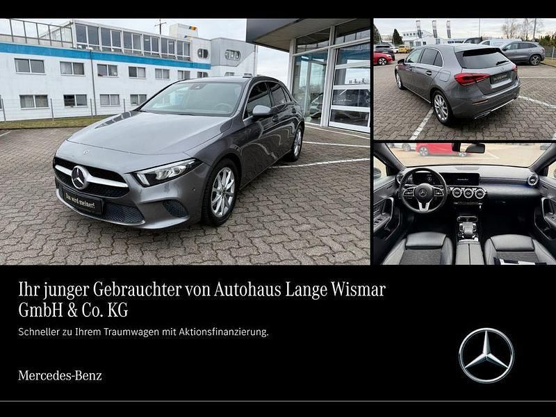 Grau Gebraucht 2018 Mercedes A200 Limousine | 21.900 € (Etwas zu teuer) - Bild 1/4