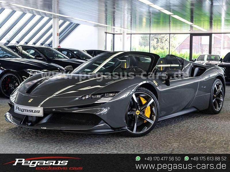 Gebraucht Ferrari SF90 1001 PS (736 kW) 2024 Grau Cabrio