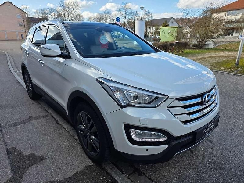 Gebraucht Hyundai Santa Fe Premium 197 PS (144 kW) 2013 White crystal / mic (metallic) SUV