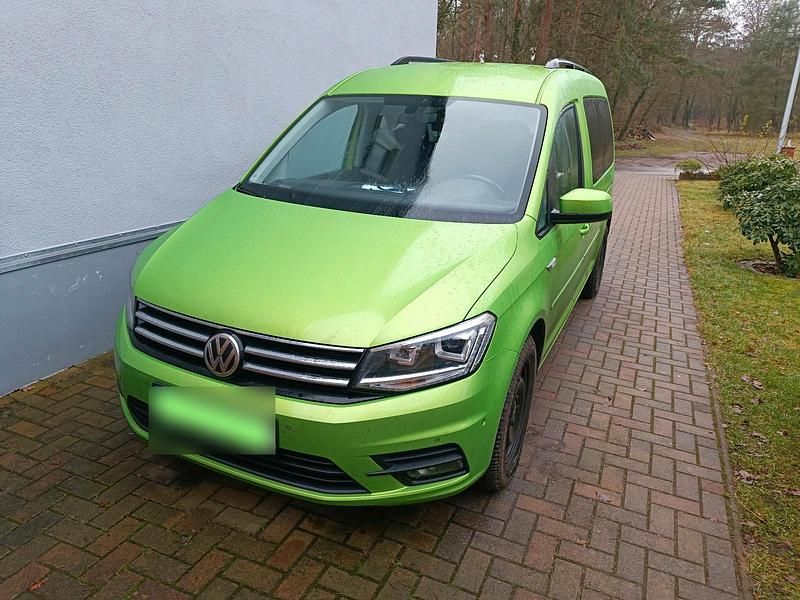 Gebraucht VW Caddy Maxi 150 PS (110 kW) 2017 Grün Van / Kleinbus