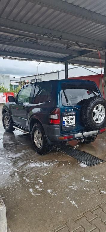 Grün Gebraucht 2004 Mitsubishi Montero SUV | 5.699 € - Bild 1/4