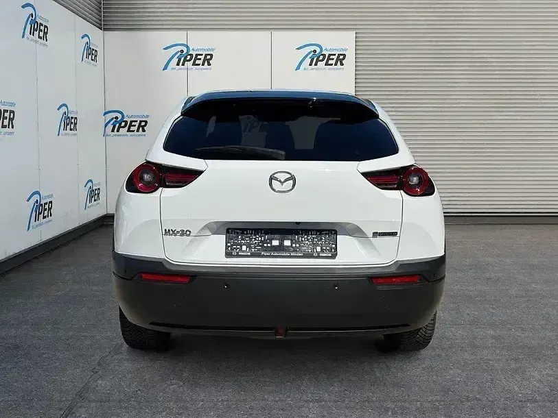 Gebraucht Mazda MX30 Sky 106 kW (145 PS) 2023 Arctic white SUV