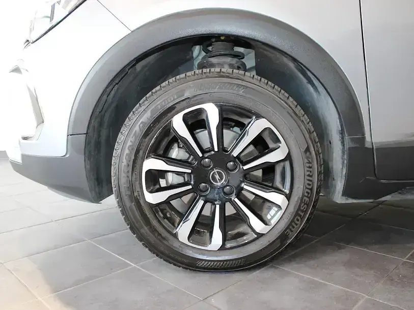 Gebraucht Opel Crossland X Elegance 131 PS (96 kW) 2024 Grau SUV