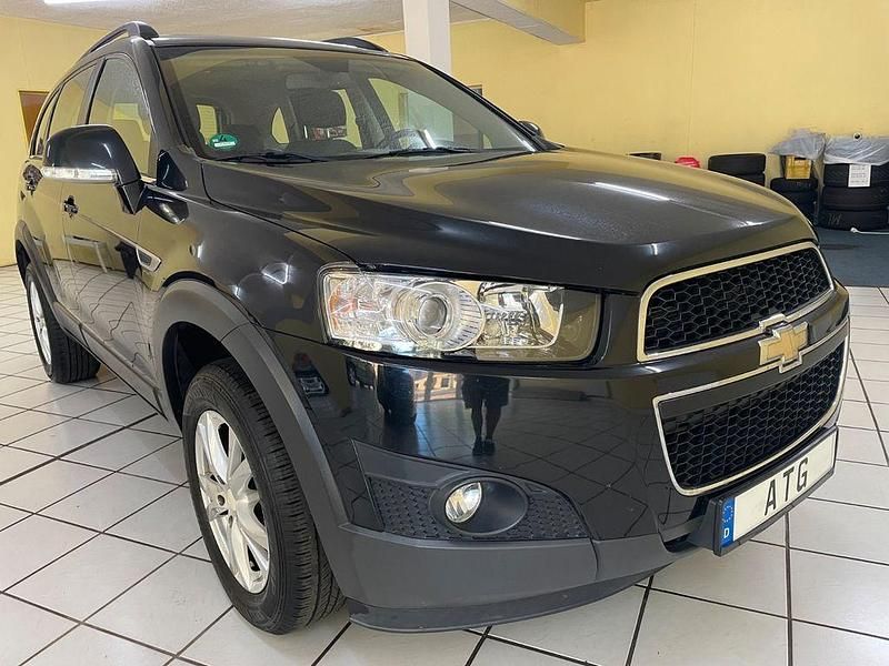 Schwarz Gebraucht 2012 Chevrolet Captiva LT SUV | 7.980 € (Guter Preis) - Bild 1/4