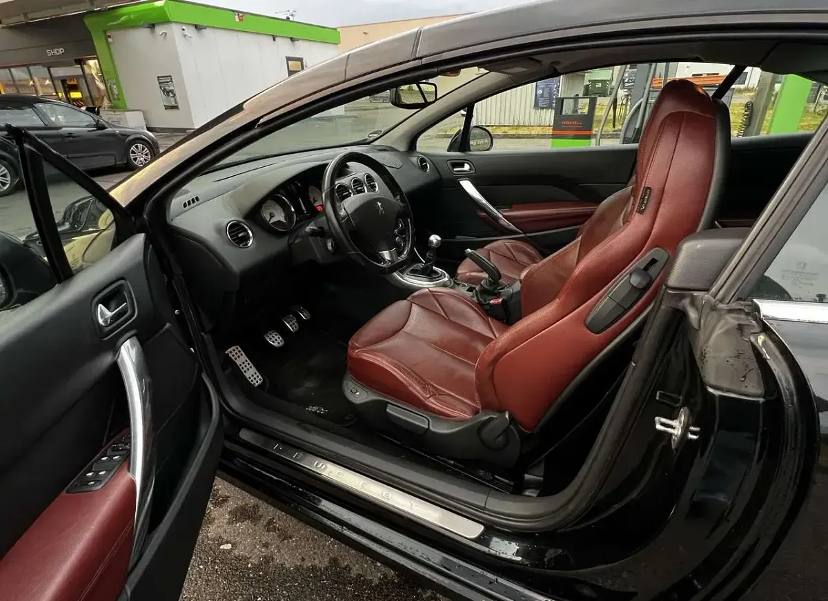 Gebraucht Peugeot 308 CC Premium 120 PS (88 kW) 2009 Schwarz Cabrio