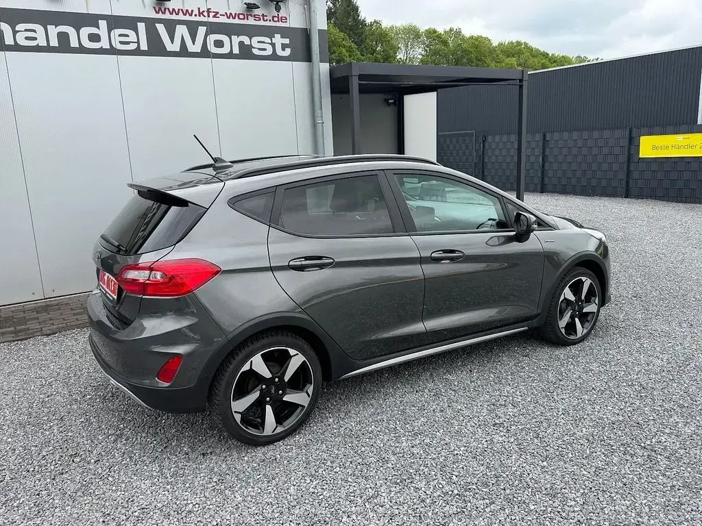 Gebraucht Ford Fiesta Active 95 PS (69 kW) 2020 Grau Kleinwagen