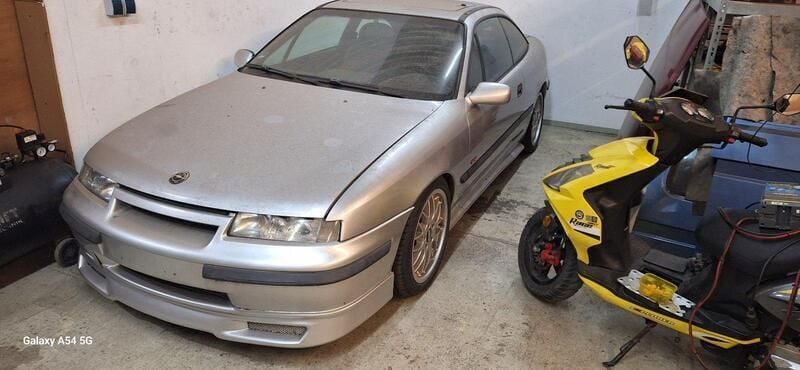Silber Gebraucht 1992 Opel Calibra Coupé | 8.888 € - Bild 1/4