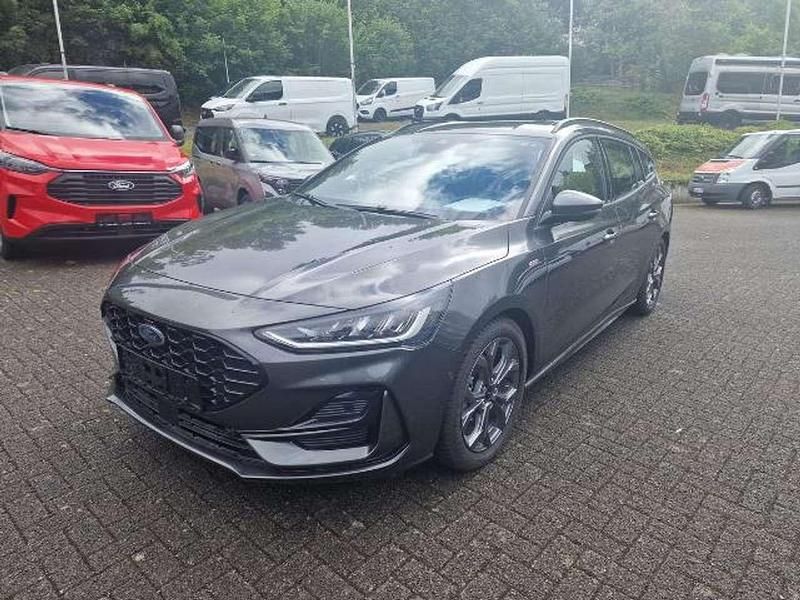 Grau Gebraucht 2024 Ford Focus ST-Line Kombi | 24.990 € (Fairer Preis) - Bild 1/4