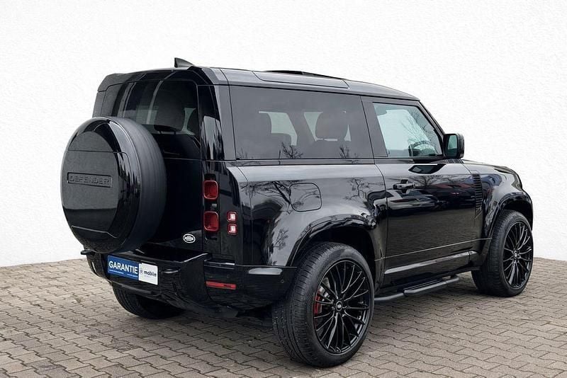 Gebraucht Land Rover Defender SE 249 PS (183 kW) 2021 Santorini black SUV