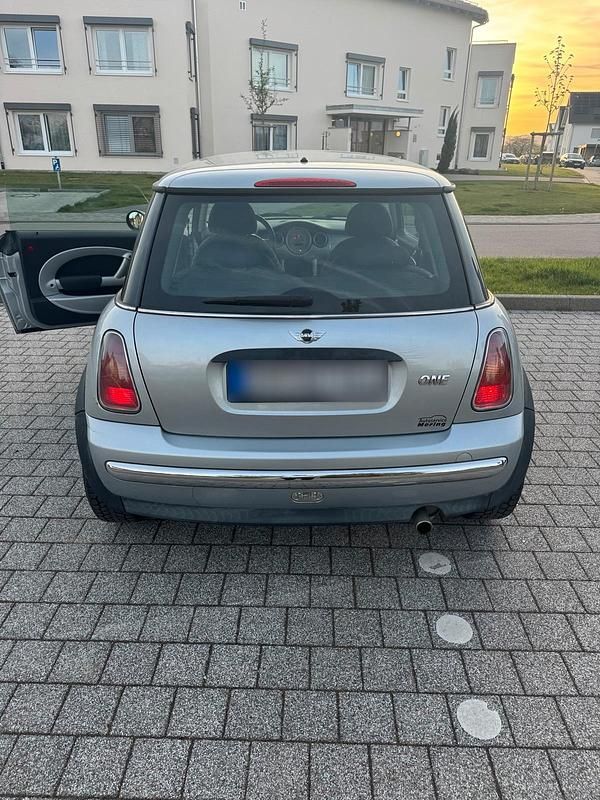 Usata Mini ONE 95 CV (69 kW) 2003 Grigio Utilitaria