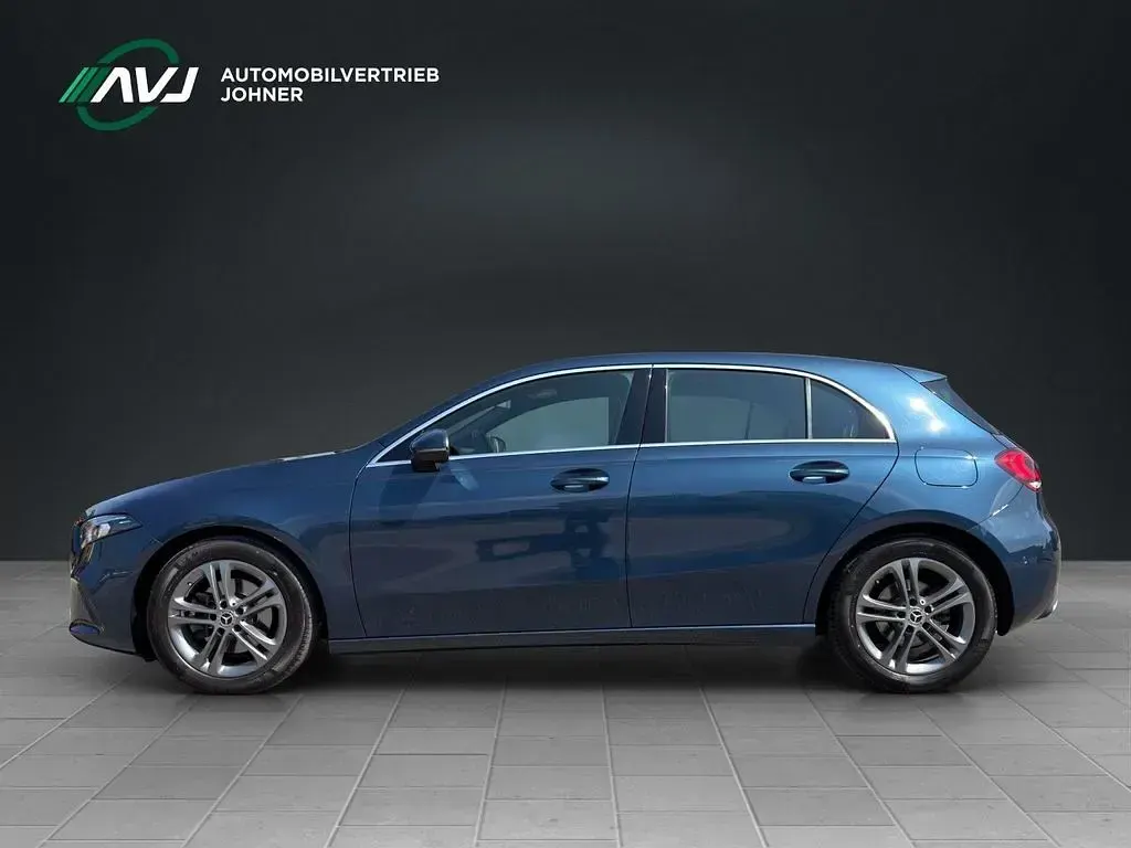 Gebraucht Mercedes A200 Progressive 163 PS (119 kW) 2020 Blau Limousine