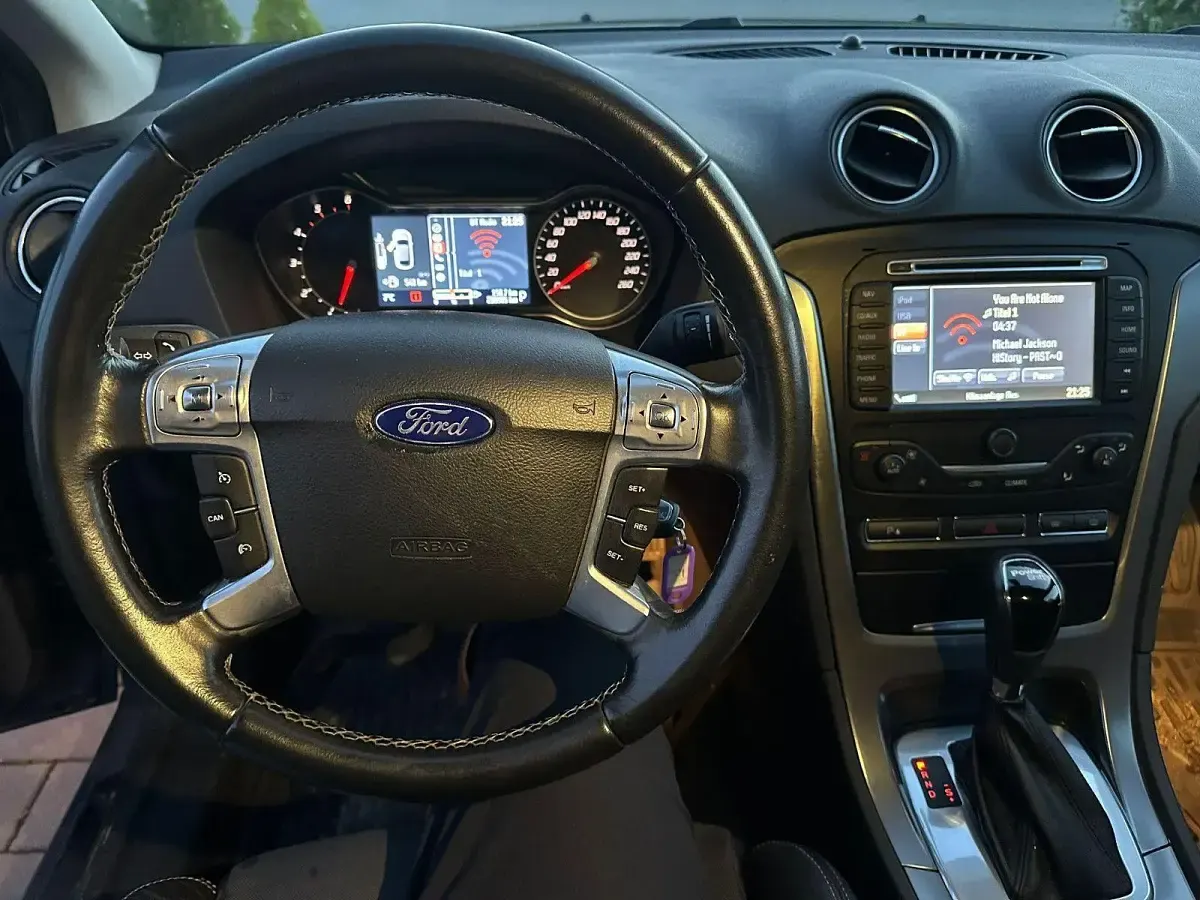 Second-hand Ford Mondeo Ambiente 140 CP (102 kW) 2013 Gri Break