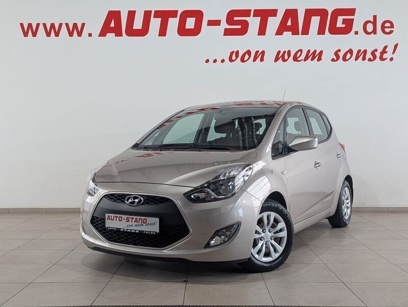 Weiß Gebraucht 2017 Hyundai ix20 Kleinwagen | 8.900 € (Fairer Preis) - Bild 1/4