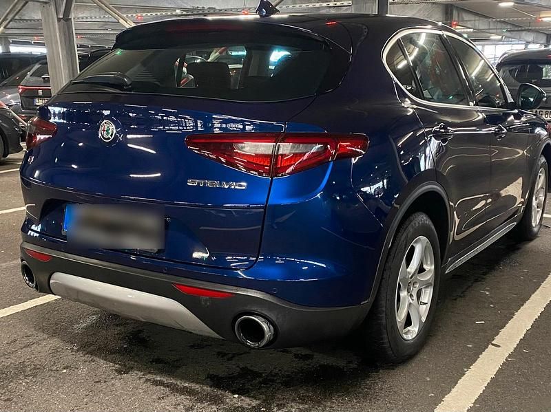 Gebraucht Alfa Romeo Stelvio 200 PS (147 kW) 2017 Blau SUV
