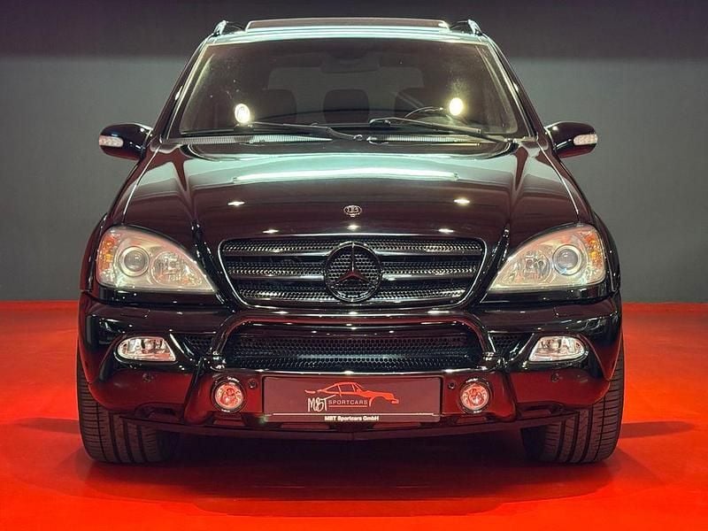 Schwarz Gebraucht 2002 Mercedes ML500 SUV | 62.900 € - Bild 1/4
