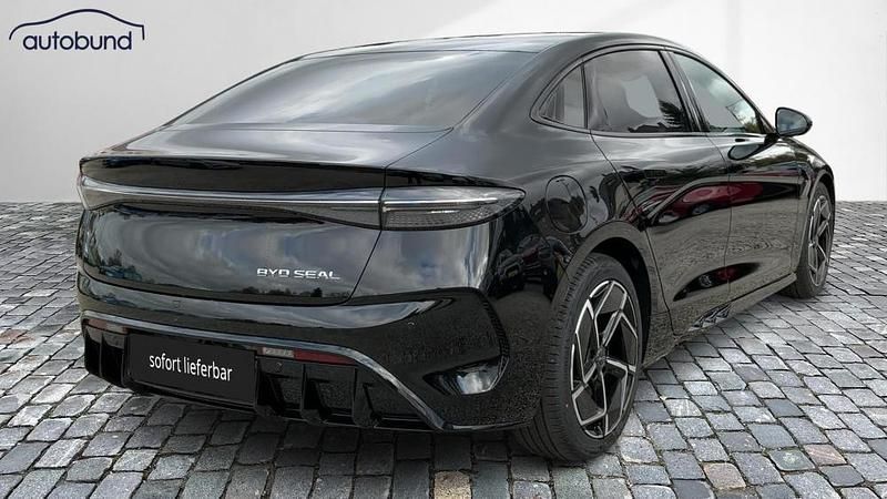 Neu BYD Seal Design 230 kW (313 PS) 2025 Schwarz Limousine