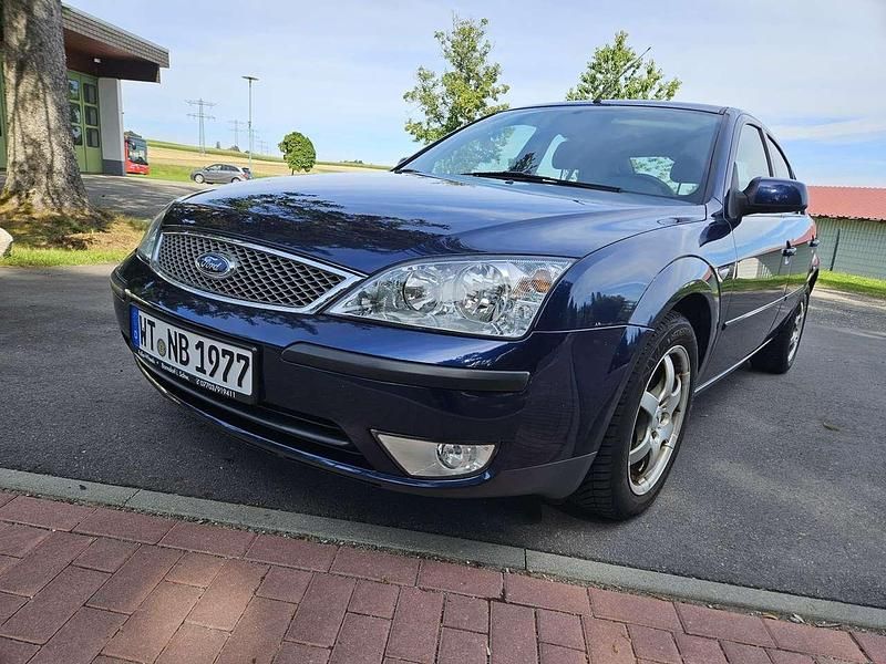 Blau Gebraucht 2004 Ford Mondeo Viva Limousine | 999 € (Superpreis) - Bild 1/4