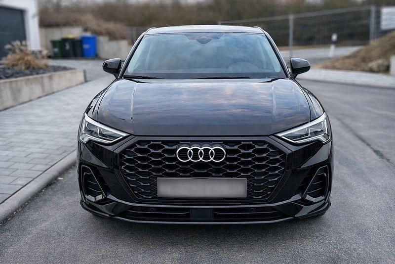 Gebraucht Audi Q3 Sportback Performance 150 PS (110 kW) 2023 Schwarz SUV