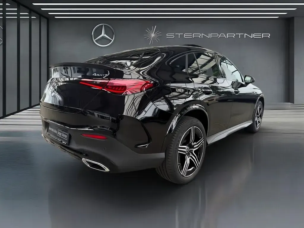 Gebraucht Mercedes GLC300e AMG 204 PS (150 kW) 2025 Schwarz SUV