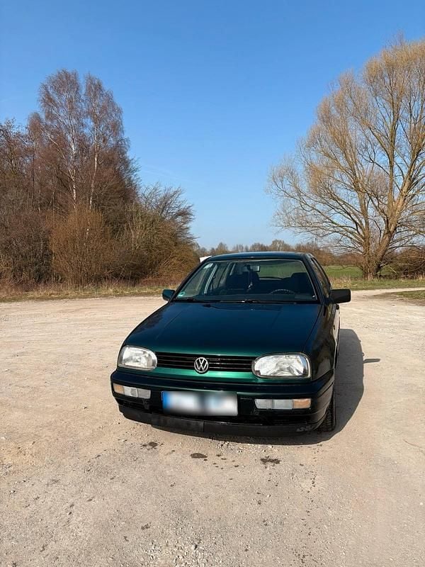 Gebraucht VW Golf III 75 PS (55 kW) 1997 Grün Kleinwagen