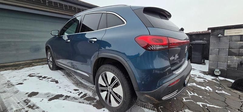 Gebraucht Mercedes EQA250 139 kW (190 PS) 2021 Blau SUV