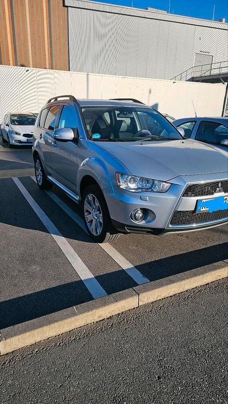 Silber Gebraucht 2012 Mitsubishi Outlander SUV | 5.700 € - Bild 1/4