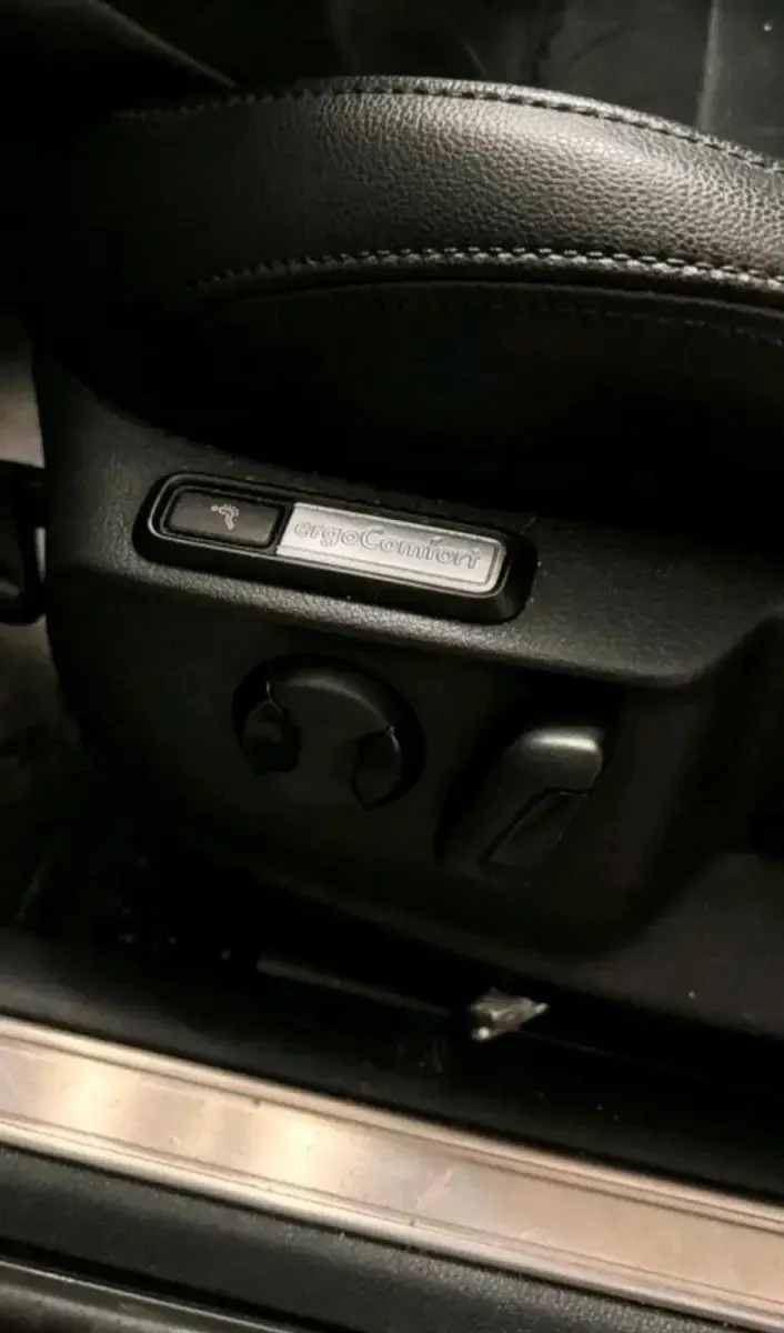Gebraucht VW Passat 150 PS (110 kW) 2016 Silber Kombi