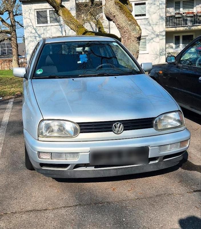 Gebraucht VW Golf III 60 PS (44 kW) 1997 Silber Kleinwagen