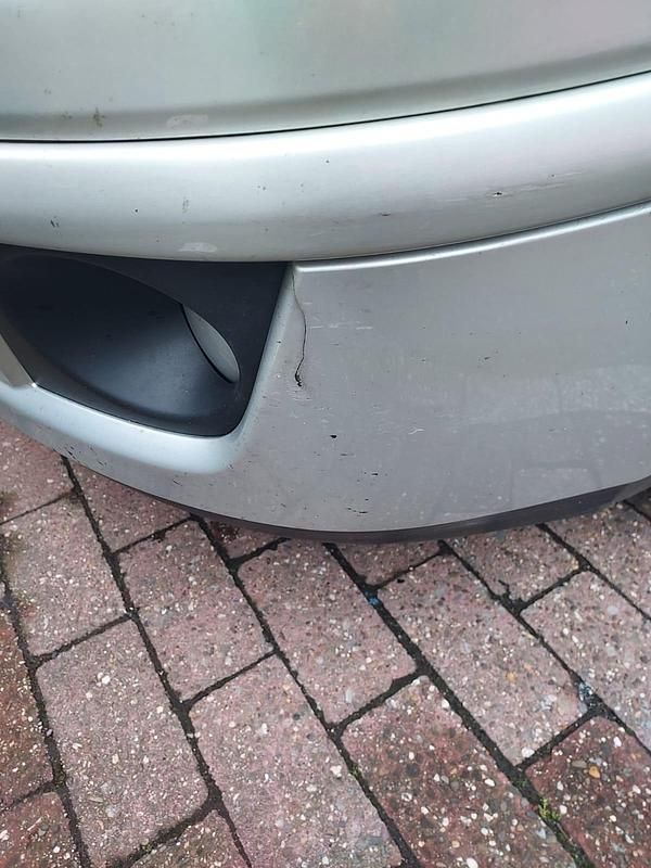 Gebraucht Nissan Tiida 110 PS (80 kW) 2009 Grau Kleinwagen