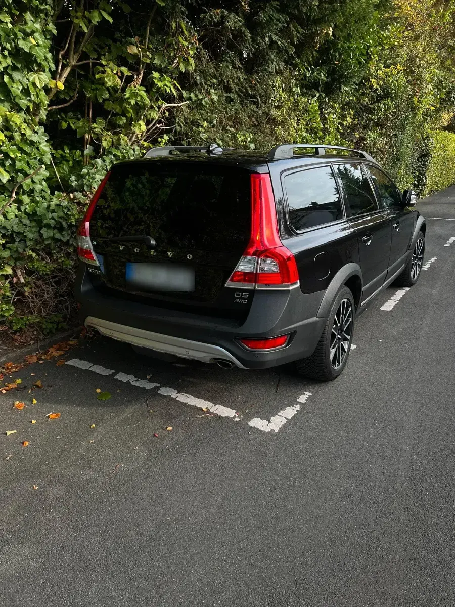 Gebraucht Volvo XC70 Summum 215 PS (158 kW) 2014 Schwarz Kombi