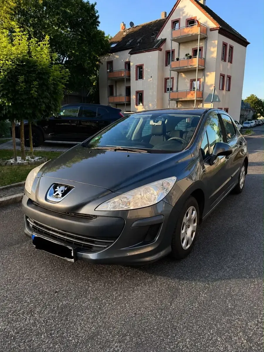 Gebraucht Peugeot 308 95 PS (69 kW) 2010 Limousine