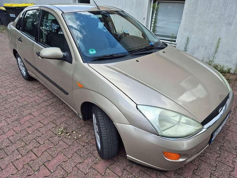Bronze Gebraucht 1999 Ford Focus Ghia Limousine | 1.000 € (Guter Preis) - Bild 1/4