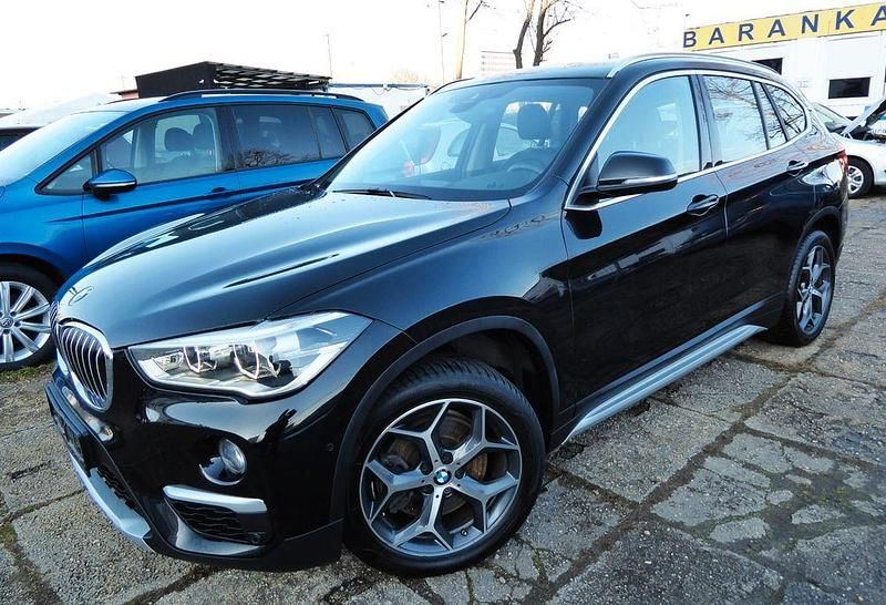 Schwarz Gebraucht 2018 BMW X1 Sport Line SUV | 21.999 € (Guter Preis) - Bild 1/4