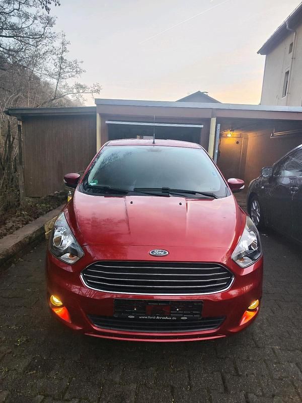 Gebraucht Ford Ka Cool & Sound Edition 86 PS (63 kW) 2018 Rot Kleinwagen