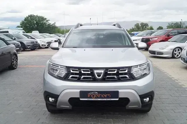 Gebraucht Dacia Duster Prestige 120 PS (88 kW) 2021 Grau SUV