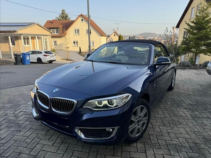 Gebraucht BMW 220 Luxury Line 190 PS (139 kW) 2016 Blau Cabrio