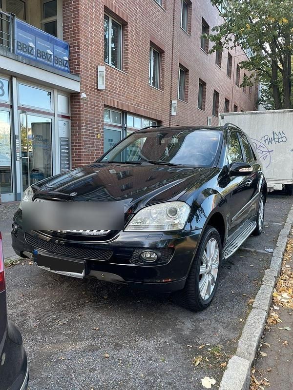 Schwarz Gebraucht 2008 Mercedes ML280 SUV | 8.900 € (Fairer Preis) - Bild 1/4