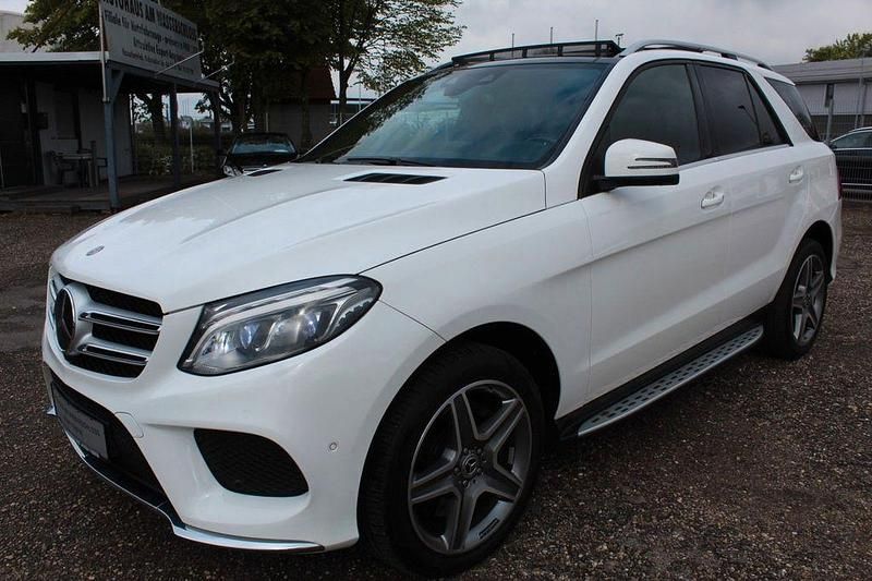 Polarweiss unilack Gebraucht 2018 Mercedes GLE400 AMG SUV | 30.195 € (Fairer Preis) - Bild 1/4