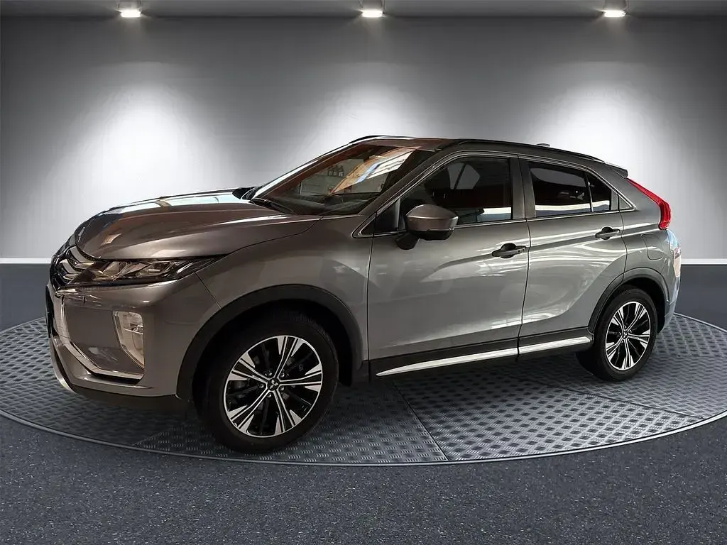 Gebraucht Mitsubishi Eclipse Cross Active 163 PS (119 kW) 2019 Platinumgrau (m) SUV