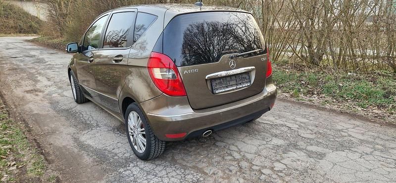 Gebraucht Mercedes A180 109 PS (80 kW) 2005 Silber Kleinwagen