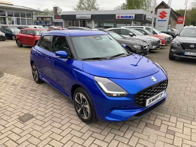 Gebraucht Suzuki Swift Comfort+ 83 PS (61 kW) 2024 Blau Kleinwagen