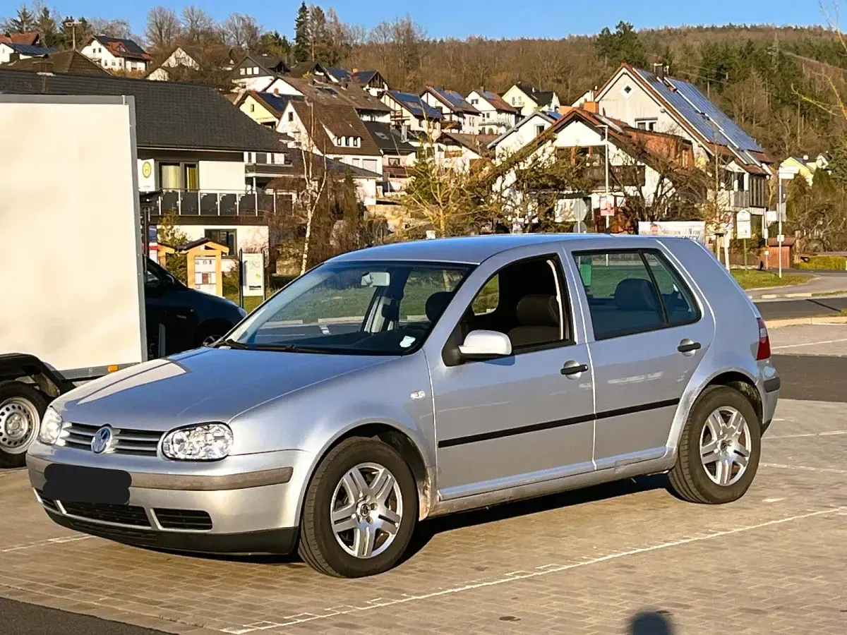 Gebraucht VW Golf IV 101 PS (74 kW) 2003 Silber Kleinwagen