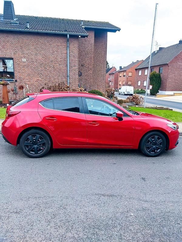 Gebraucht Mazda 3 Inclusive 150 PS (110 kW) 2014 Rot Limousine