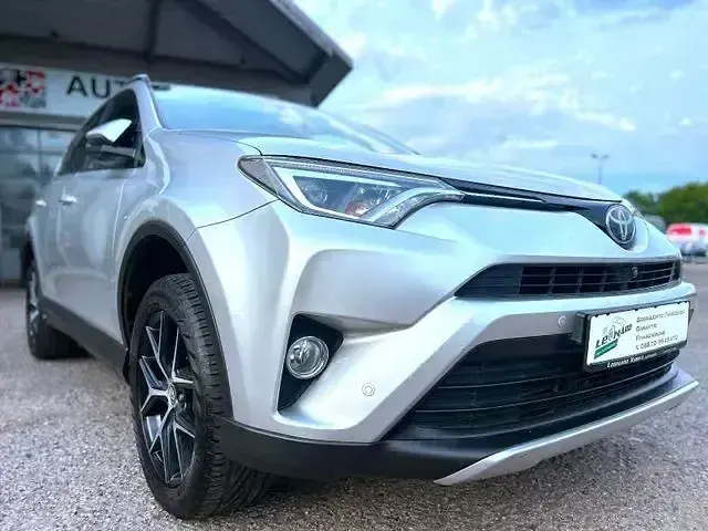 Gebraucht Toyota RAV4 Edition 151 PS (111 kW) 2016 Silber SUV