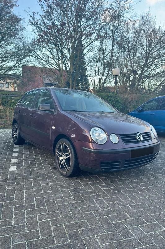 Używany VW Polo 54 KM (39 kW) 2002 Purpurowy Hatchback