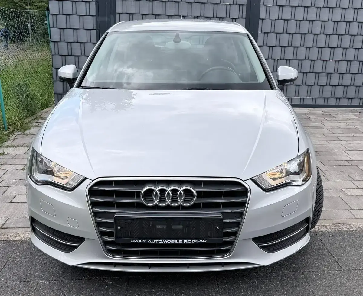 Gebraucht Audi A3 Attraction 150 PS (110 kW) 2013 Silber Limousine