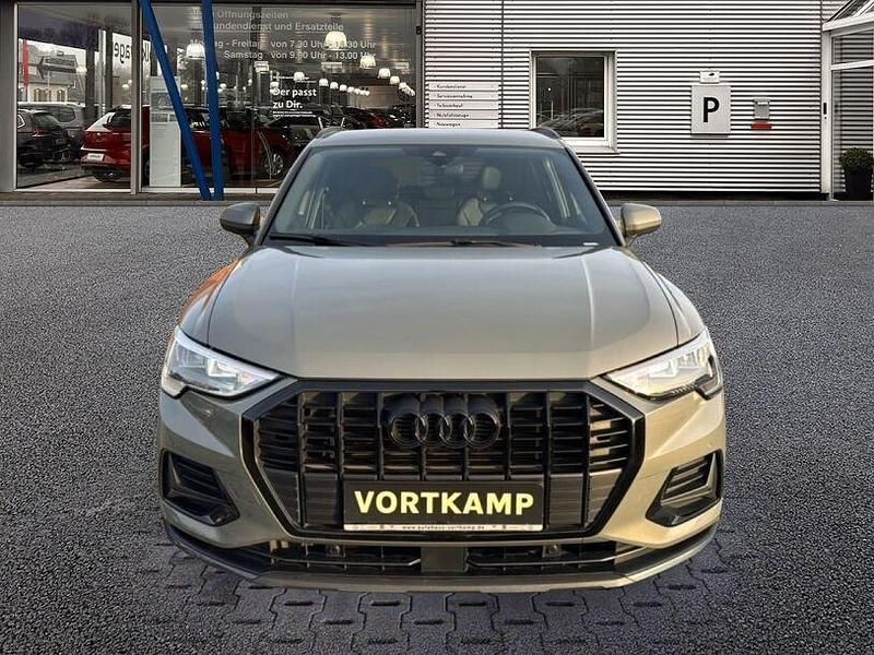 Gebraucht Audi Q3 Advanced 150 PS (110 kW) 2023 Chronosgrau (metallic) SUV