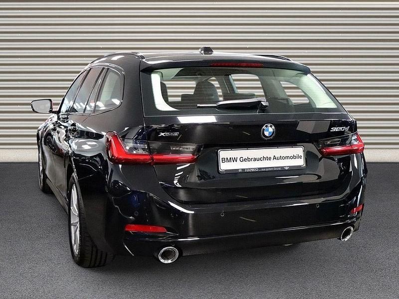 Gebraucht BMW 320 Efficient Dynamics 190 PS (139 kW) 2022 Schwarz uni Kombi