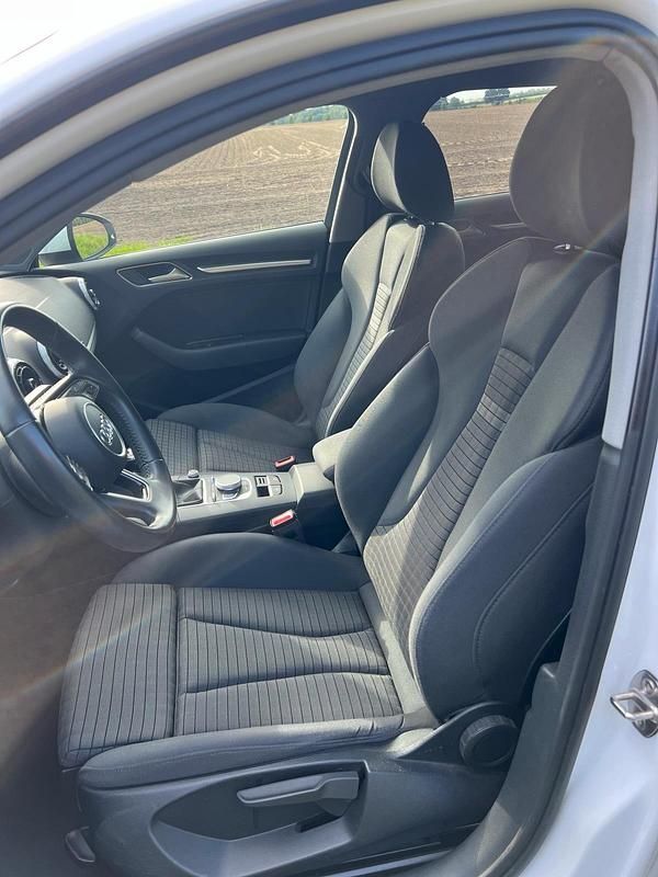 Gebraucht Audi A3 Sport 150 PS (110 kW) 2018 Weiß Kombi